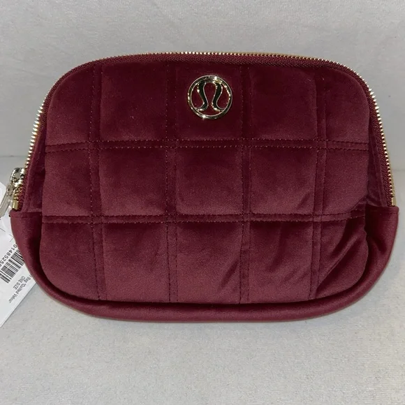 LULULEMON✨NEW✨ Everywhere Belt Bag 1L Quilted Velour in Wine Berry